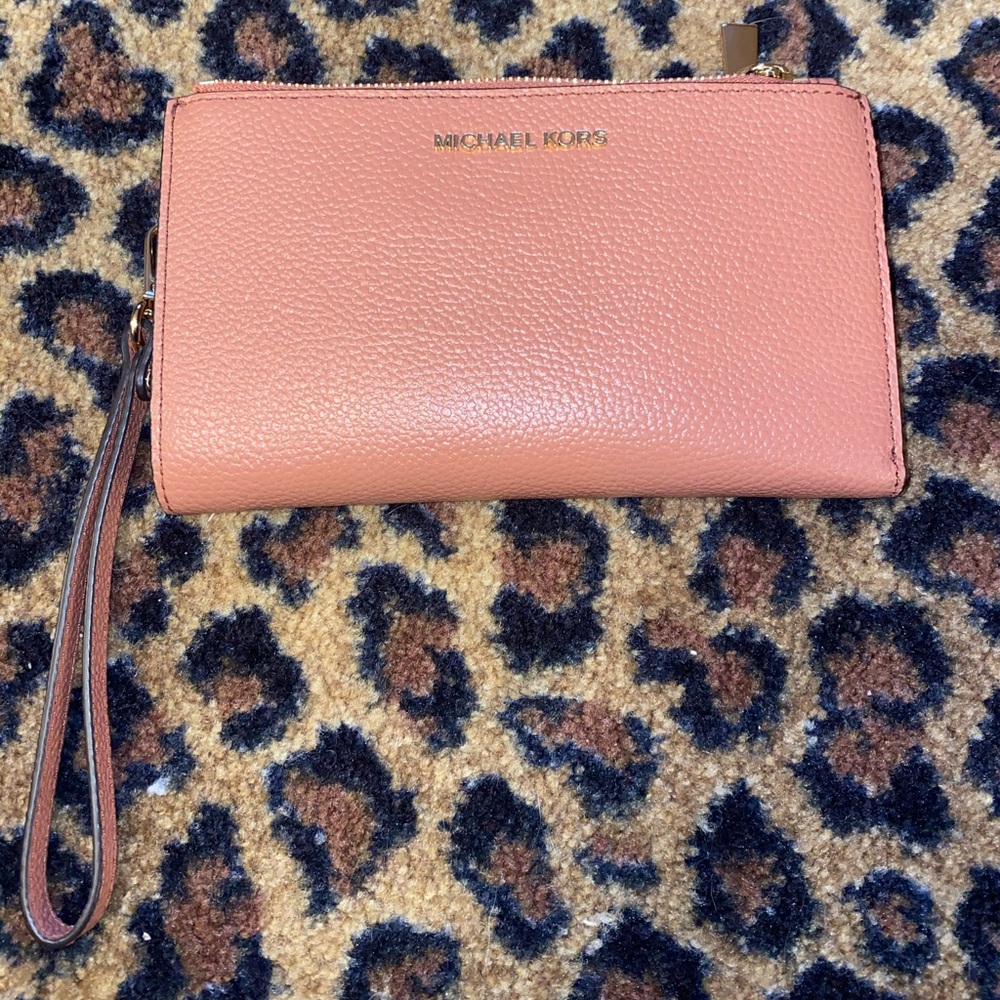 Michael Kors wristlet